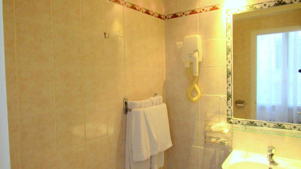 Двухместный (Двухместный номер с 2 отдельными кроватями), Hôtel du Square d'Anvers