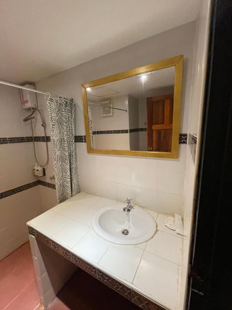 A Hotel Budget - Tap to explore photos