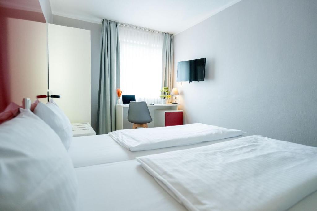 Hotel Admiral Frankfurt City Centre - Tap to explore photos