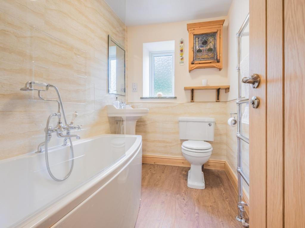 3 Bed in Keswick oc-sz227 - Tap to explore photos