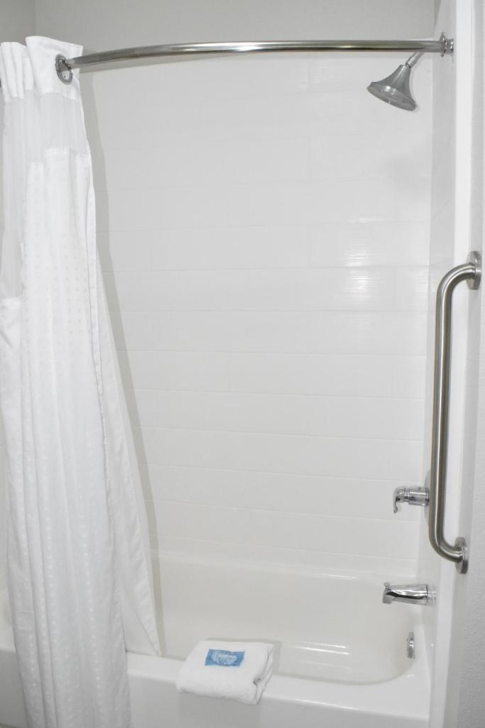 Holiday Inn Express & Suites Pensacola West I-10, an IHG Hotel photo 3