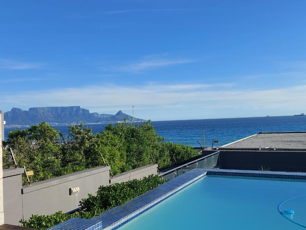 Infinity 607 - Table Mountain and Panoramic Sea Views - Cape Town
