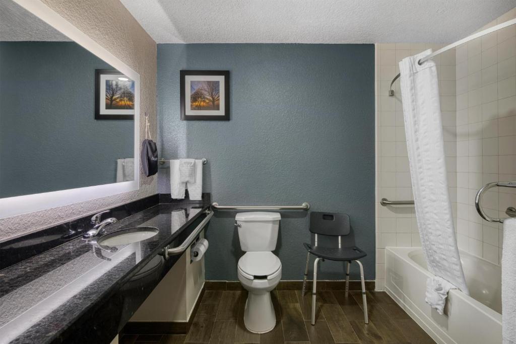 Best Western Waldo Inn and Suites - Tap to explore photos