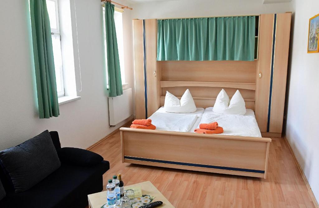 Апартаменты (Апартаменты), Hotel Goldene Henne