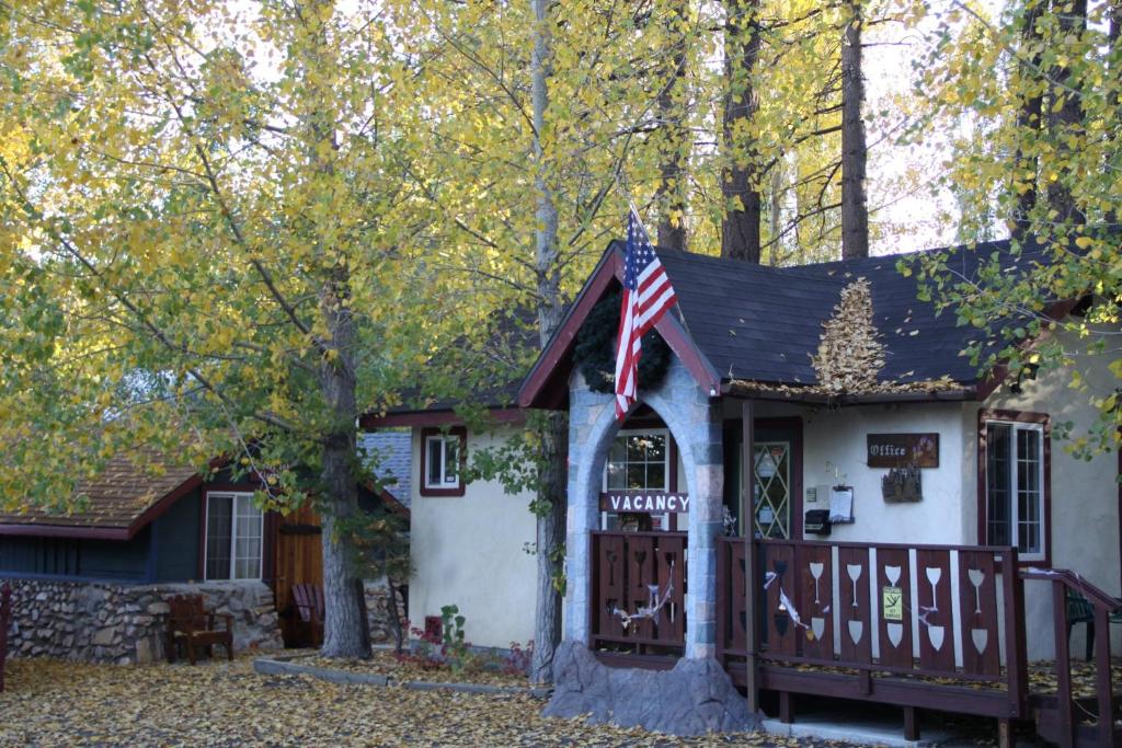 Castle Wood Theme Cottages- COUPLES ONLY image