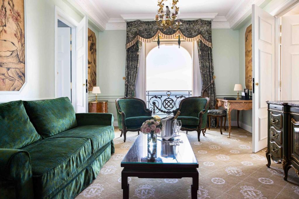 Hotel Le Negresco Room Type - One Bedroom Suite with Sea View