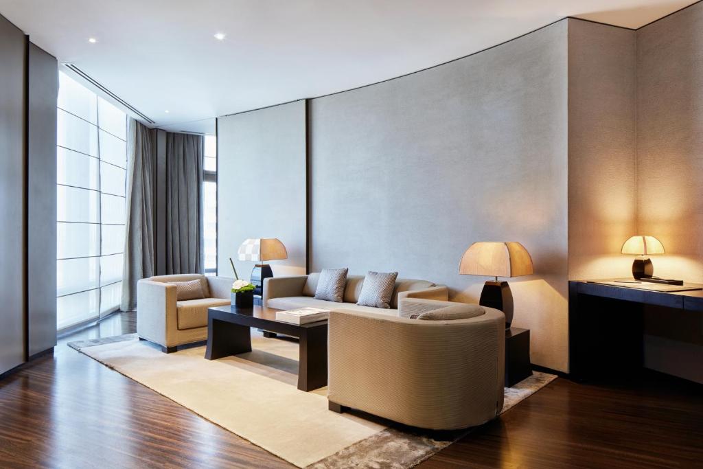 Сьюит (Люкс «Премьер»), Отель Armani Hotel Dubai