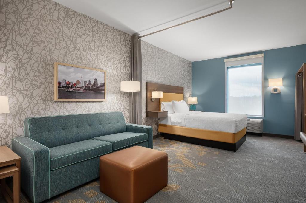 Home2 Suites by Hilton Cincinnati Eastgate - Tap to explore photos