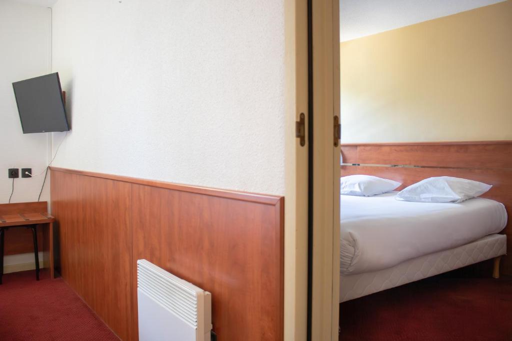 Brit Hotel Agen - L'Aquitaine - Tap to explore photos