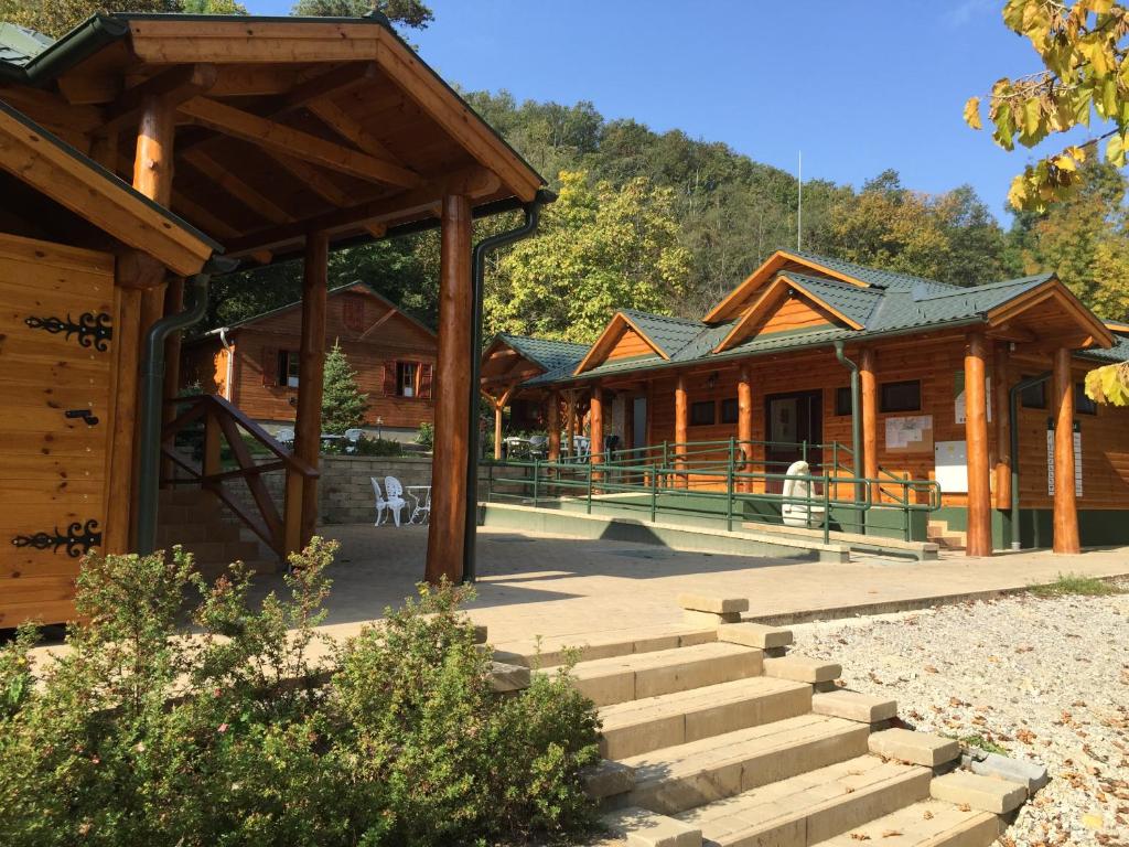 Номер (Шале), Zöldvár villa