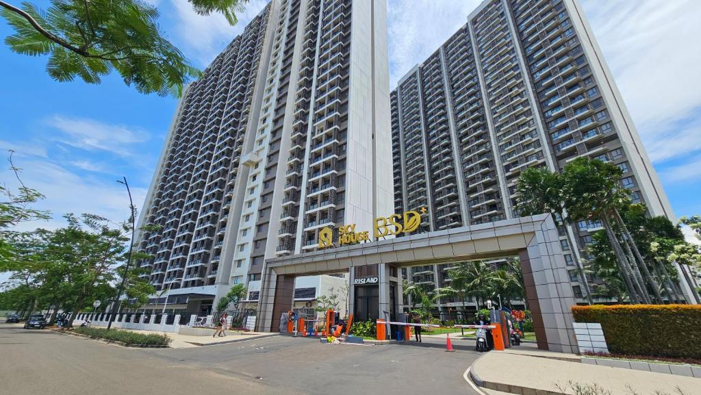 Apartement Sky House BSD TL19D By LiviRooms, Tangerang