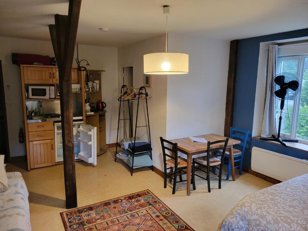 Studio Apartment at Moulin SAGE - Tap to explore photos