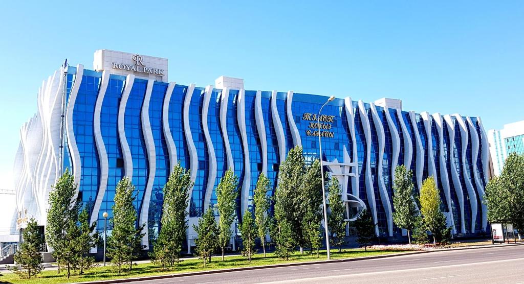 REIKARTZ PARK ASTANA ex-Royal Park Hotel & SPA photo 2