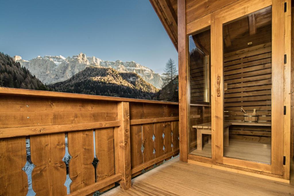 Savoy Dolomites Luxury & Spa Hotel - Tap to explore photos