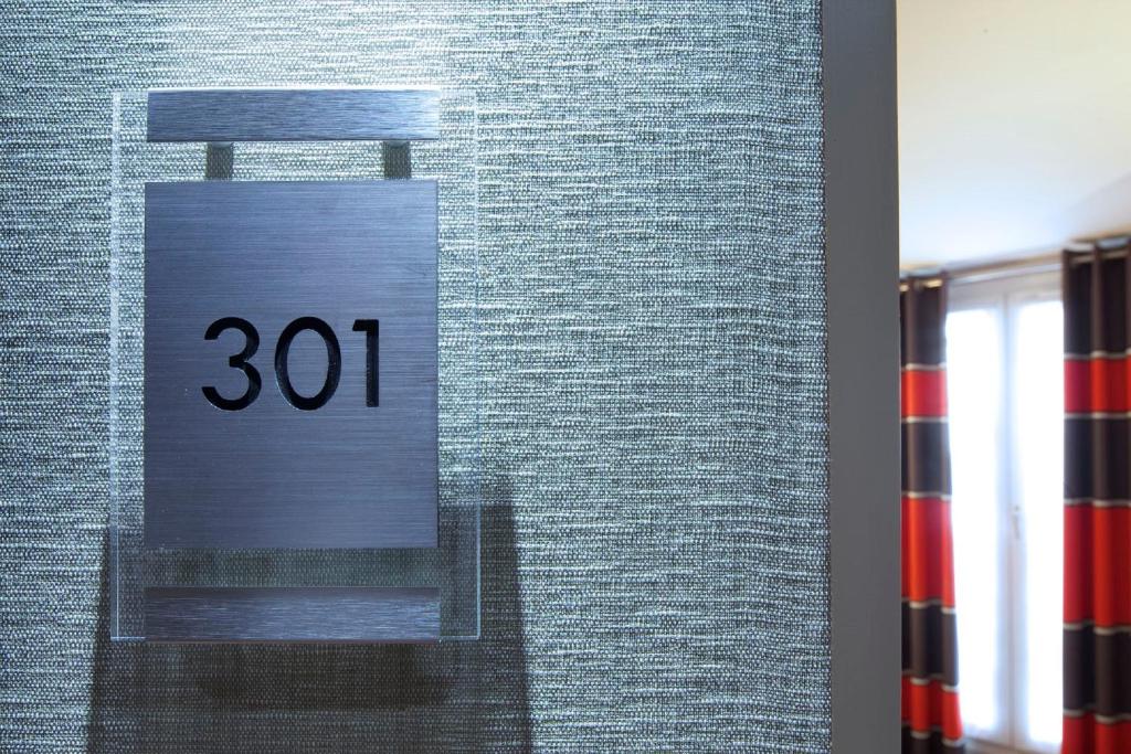 호텔 부그르넬 생 샤를 투르 에펠 (HOTEL BEAUGRENELLE SAINT CHARLES TOUR EIFFEL) - 샹젤리제 거리 - 숙소에서 2.98km