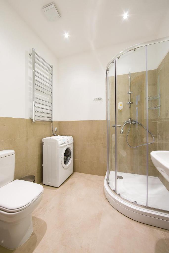 Апартаменты (Апартаменты-студио), Riga Lux Apartments - Skolas