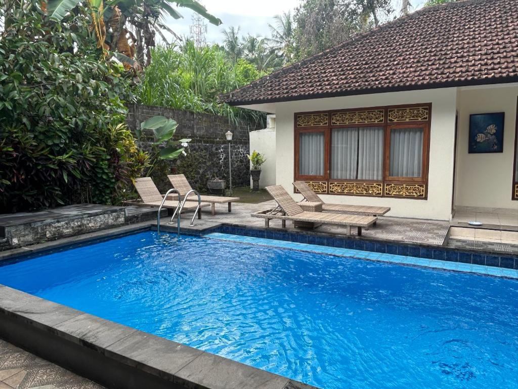 Balimas Guest House - Tap to explore photos