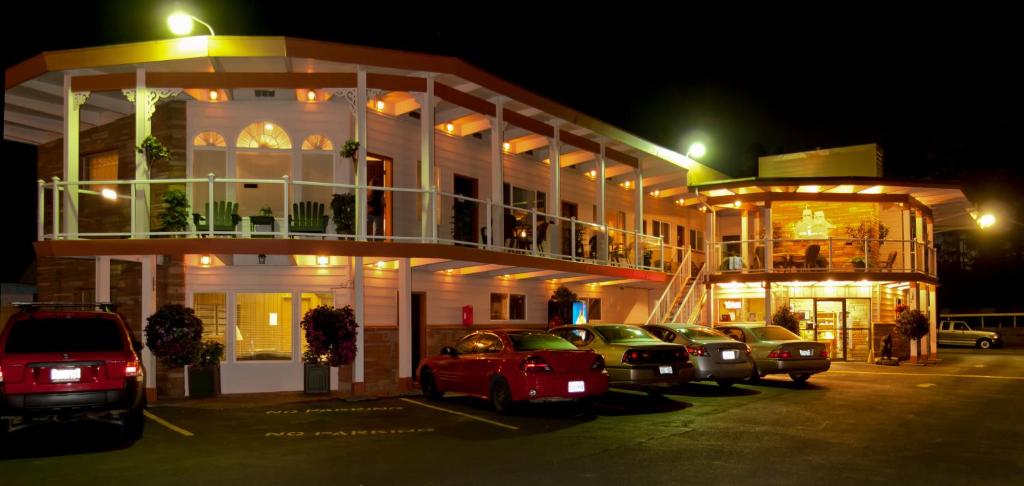 Breakers Boutique Inn photo 2