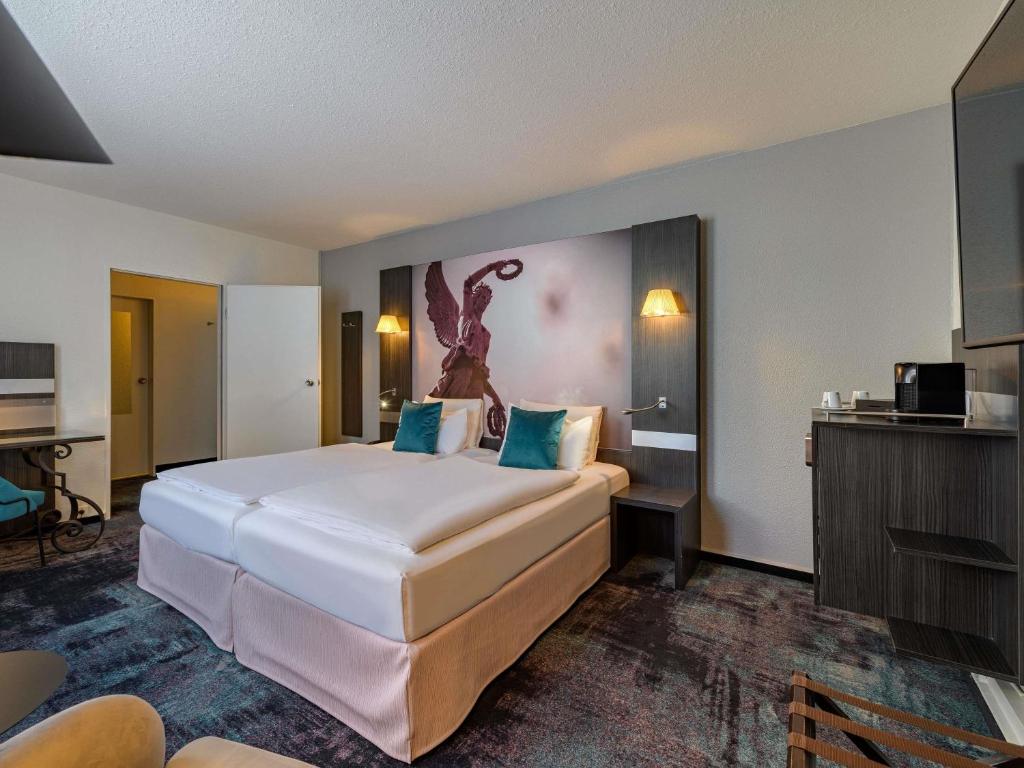 Mercure Hotel Hannover City - Tap to explore photos