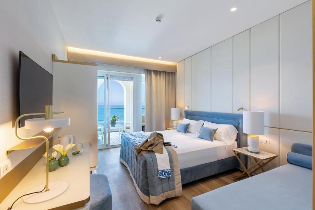 Tiffany's Room Type - Deluxe Triple Room with Sea View