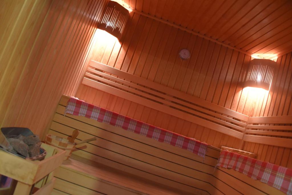 Ege Palas Business Hotel - Tap to explore photos
