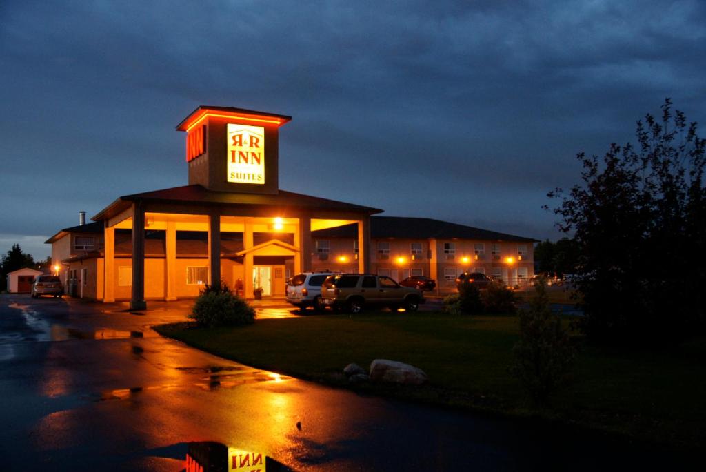 R&R Inn & Suites photo 1