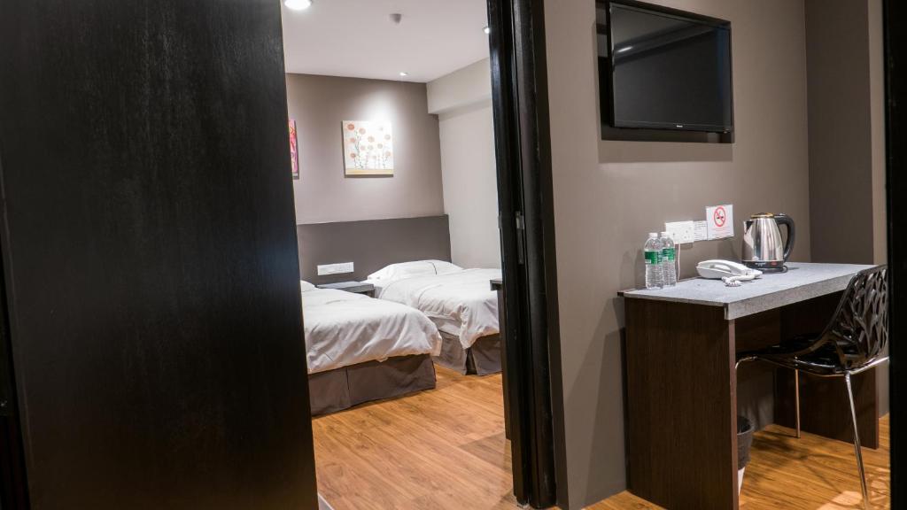 Двухместный (Двухместный номер с 2 отдельными кроватями), KL Guest Hotel