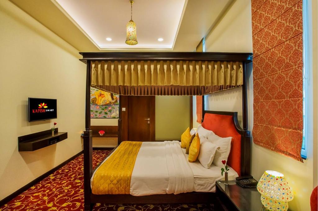 Сьюит (Двухместный люкс с 1 кроватью), Hotel Kapish Smart-All Pure Veg