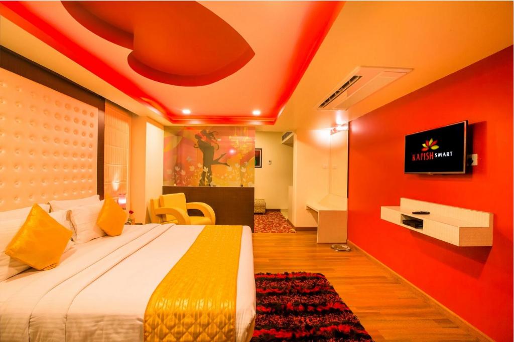 Двухместный (Улучшенный двухместный номер с 1 кроватью), Hotel Kapish Smart-All Pure Veg