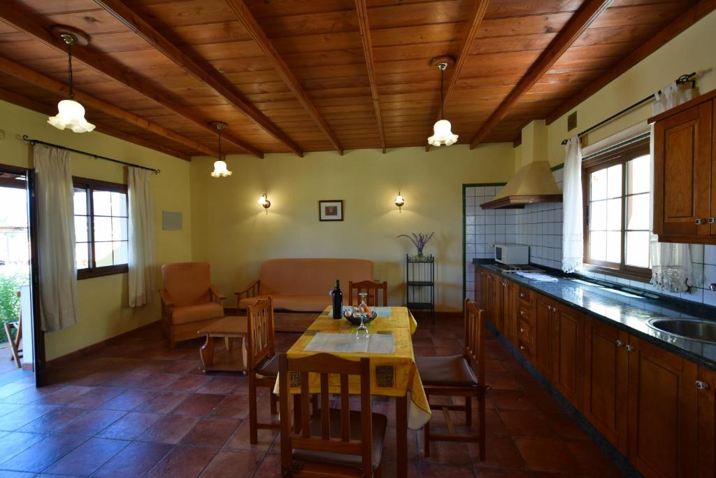 Casas Rurales Tola photo 2