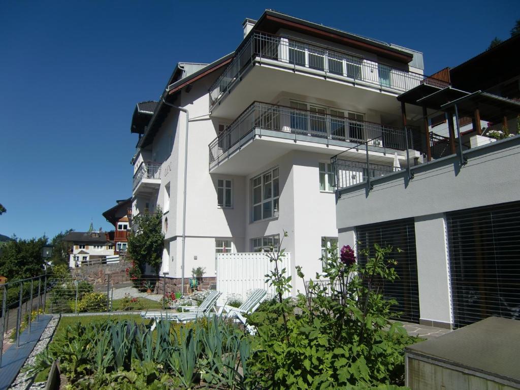 Villa Quenz Family Suites photo 2