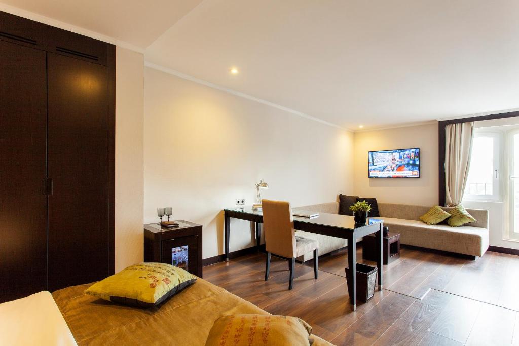 Сьюит (Полулюкс), Quentin Boutique Hotel