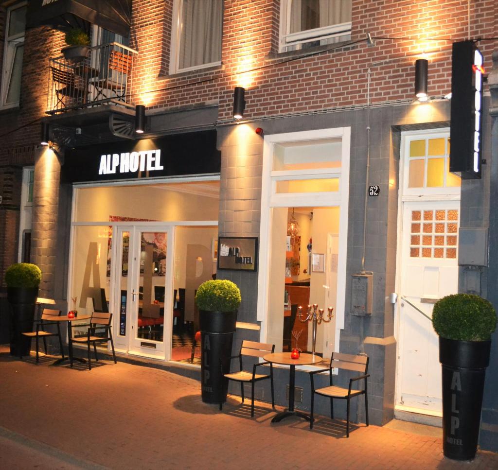 Alp Hotel photo 2