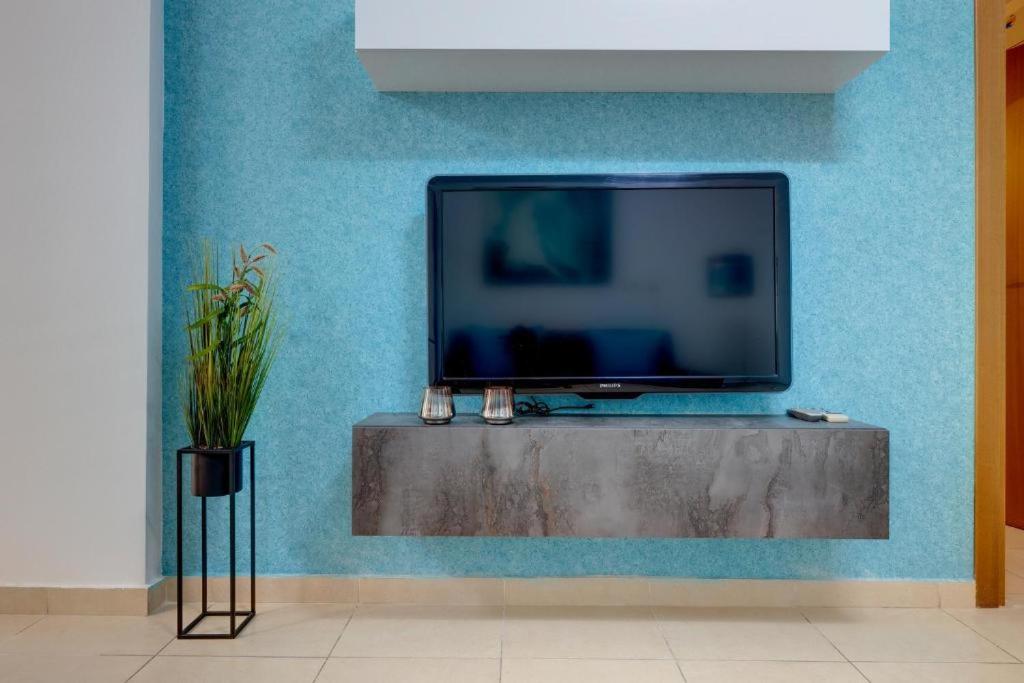 Sliema Tigne Suites - Tap to explore photos