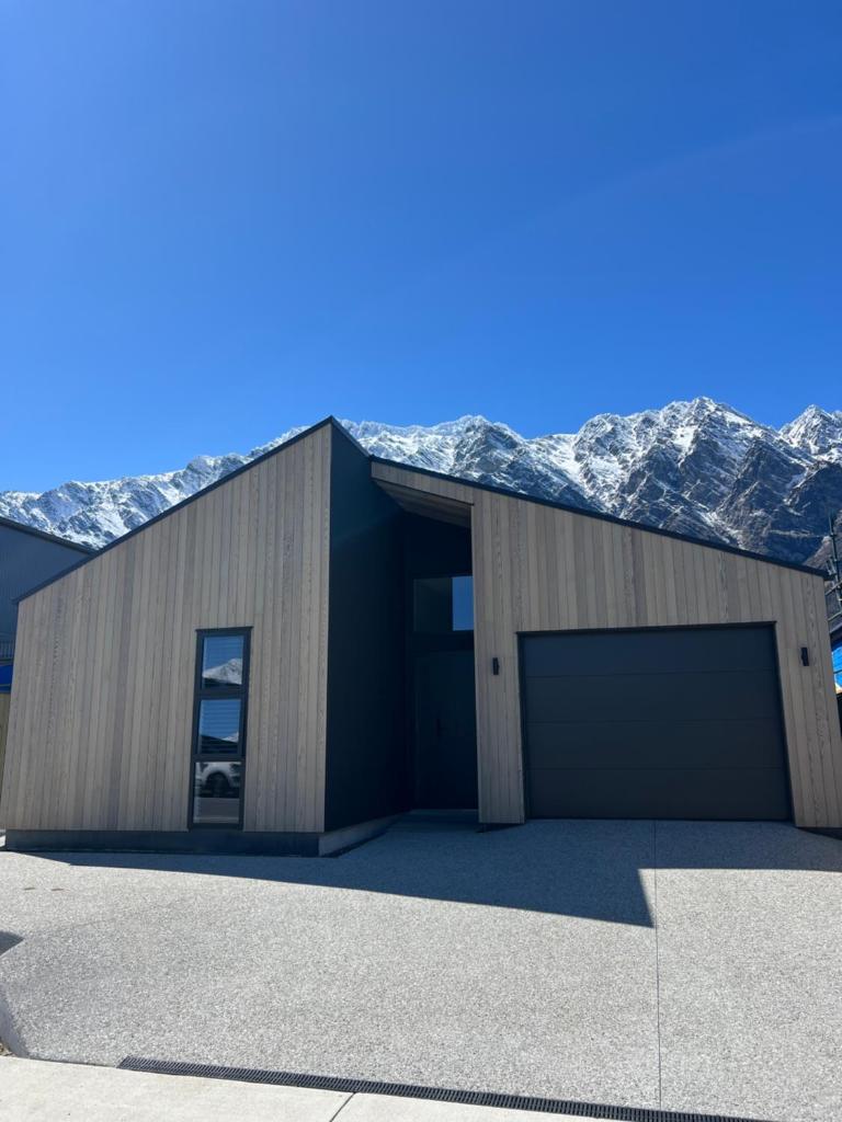 Mountain Escape in Jacks Point