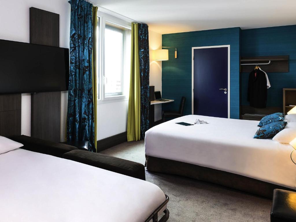 ibis Styles Lyon Centre - Gare Part Dieu Hotel Room Type - Junior Suite with Queen Bed and Sofa Bed