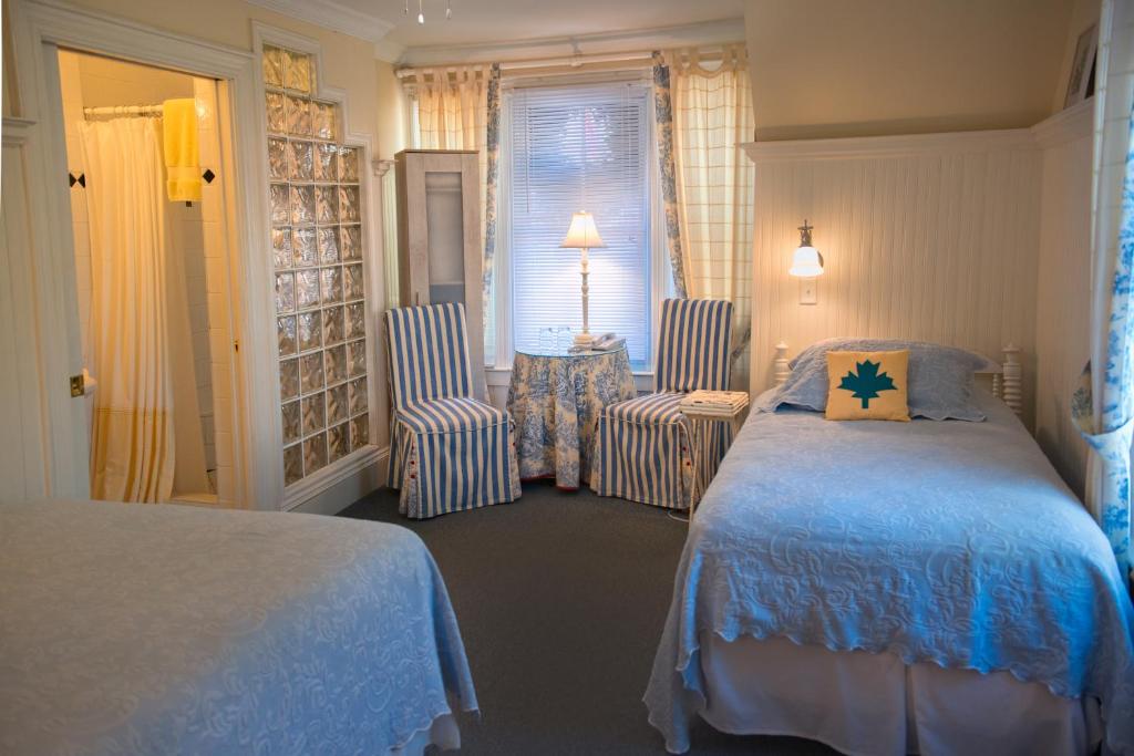 Dunlop Inn photo 1