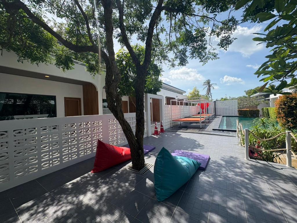 Phangan Hometown Resort - Adults Only - Tap to explore photos