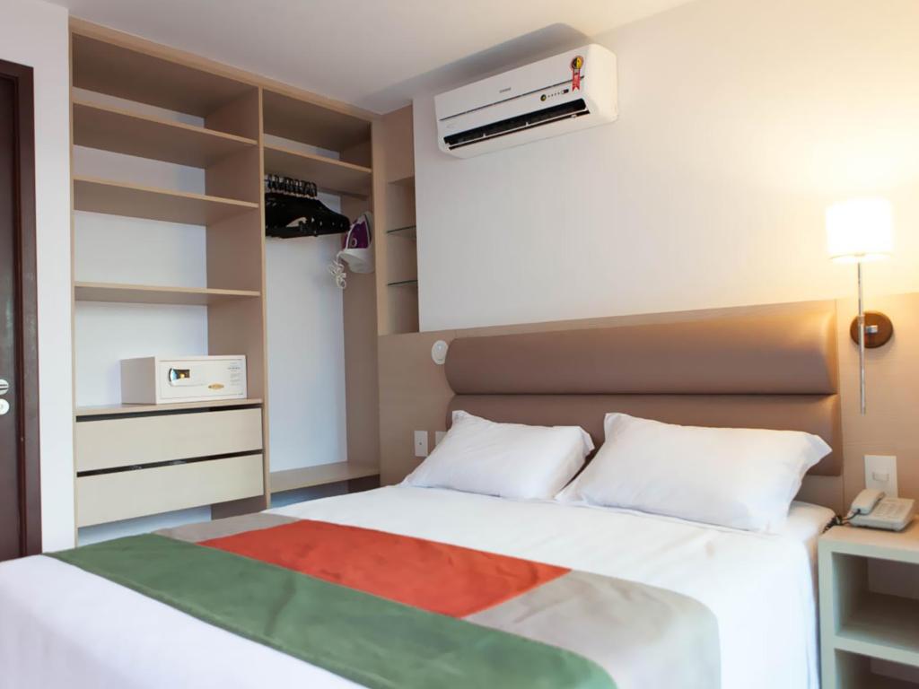 Beach Class Residence Service photo 3