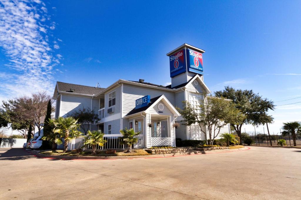 Studio 6-Dallas, TX - Garland - Northeast image