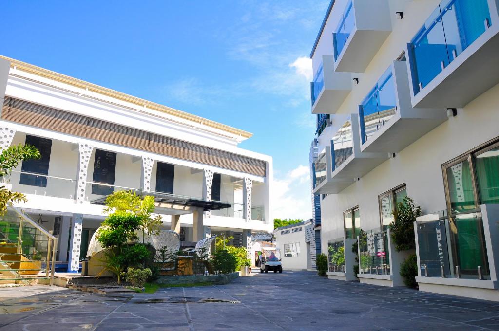 Eloisa Royal Suites photo 2