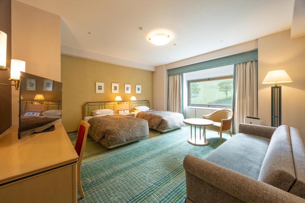 Naspa New Otani Room Type - Superior Twin 37 sqm, Main Building - Non-Smoking Naspa New Otani Room Type - Superior Twin 37 sqm, Main Building - Non-Smoking