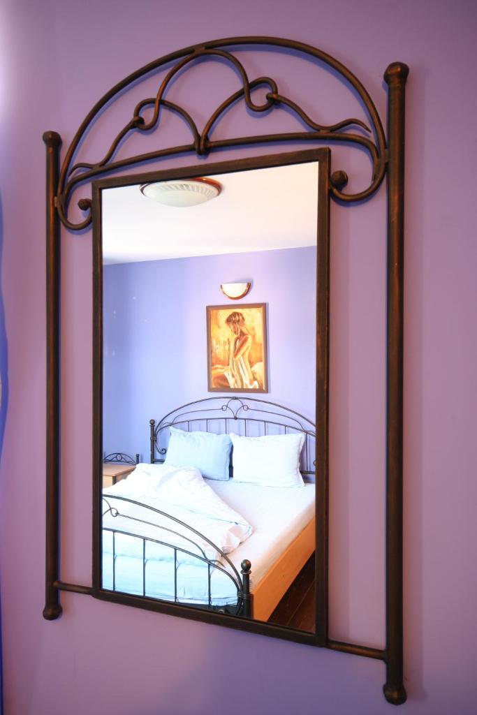 Private 4BR-2BA guest House Dryanovo with Pool and FREE Parking photo 4