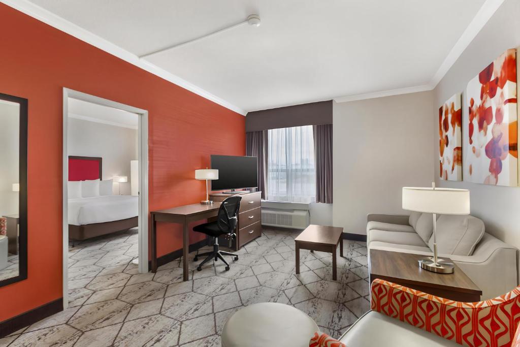 Best Western Plus Rose City Suites - Tap to explore photos