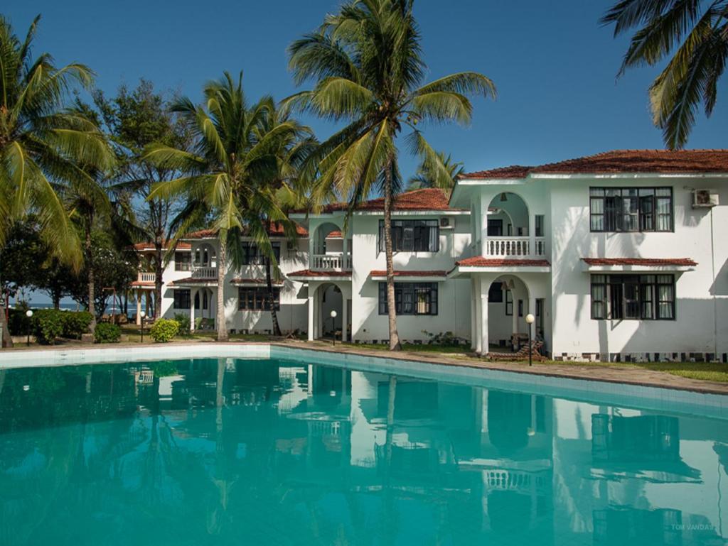 Bahari Dhow Beach Villas photo 1