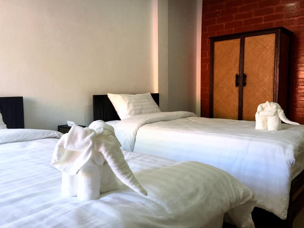 Двухместный (Двухместный номер с 2 отдельными кроватями и балконом), Summer Guesthouse and Hostel