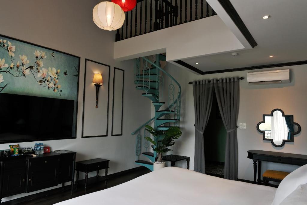 Vanessa Boutique Hotel An Bang Beach - Tap to explore photos