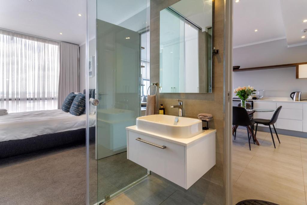 Apartment Towers in Sandton- with luxury Spa