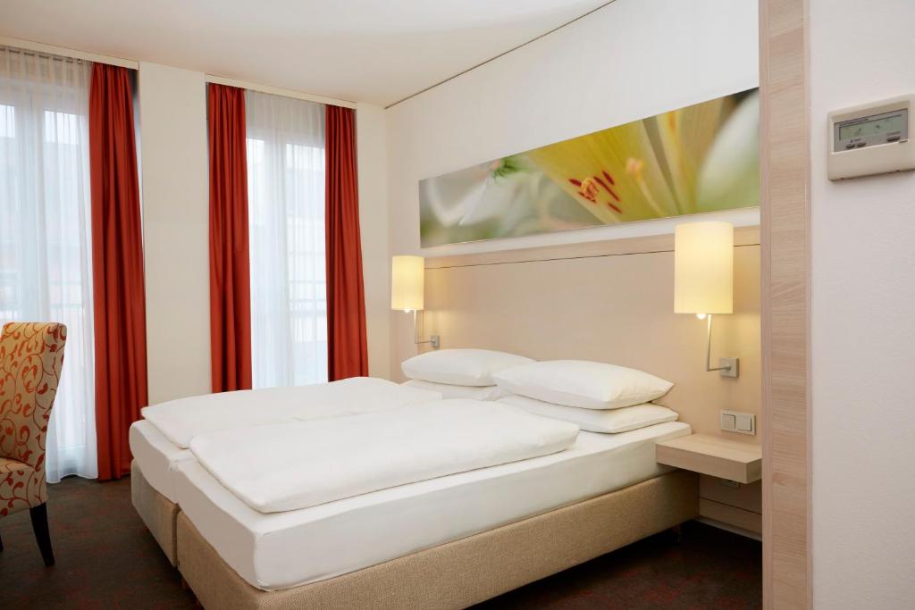 Двухместный (Двухместный номер «Комфорт» с 1 кроватью), H+ Hotel München
