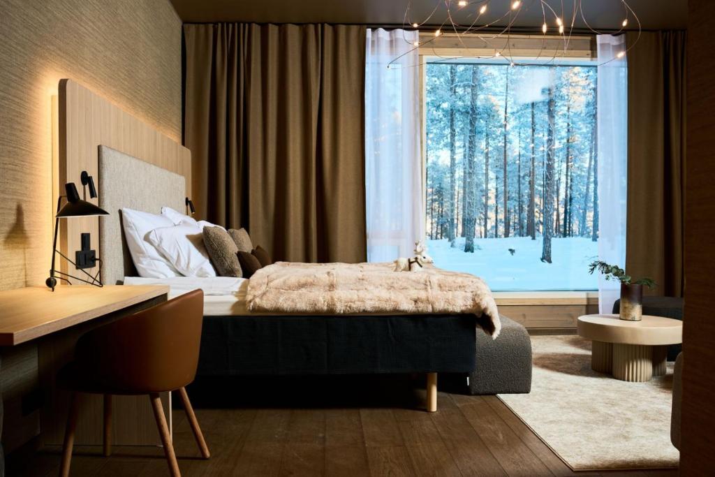 Balder Luxury Lodge & Glass Igloos - Tap to explore photos